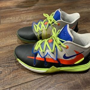 Kyrie 5 rokit shoes brand new